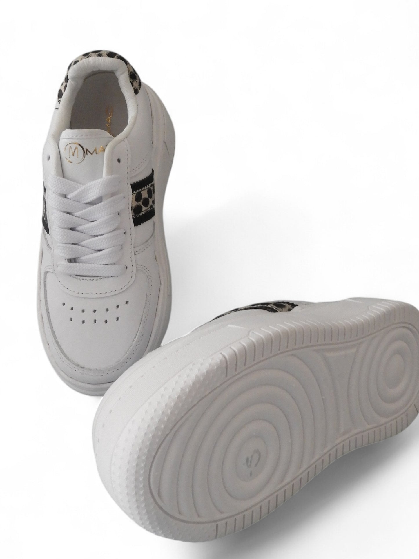 Tenis Nova